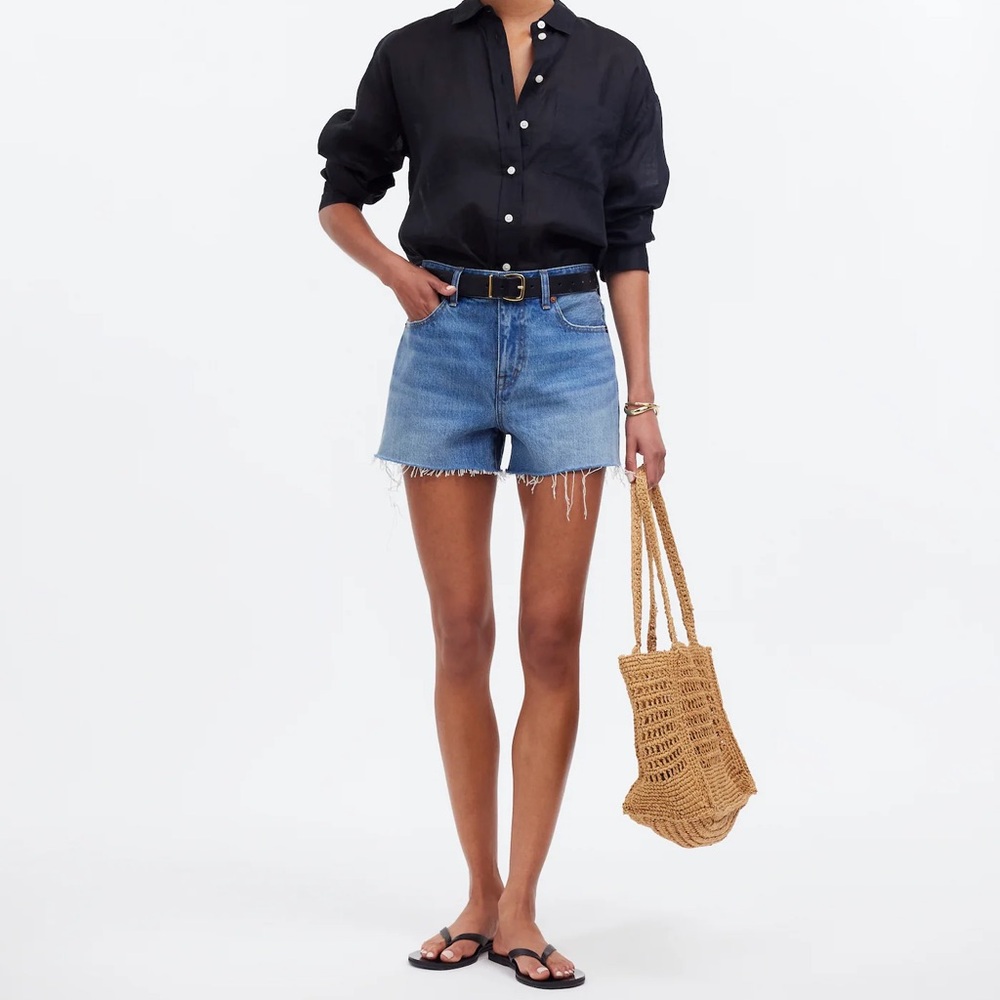 Madewell Relaxed Denim Cutoff Shorts in Kelton Wash Raw Hem Size 27